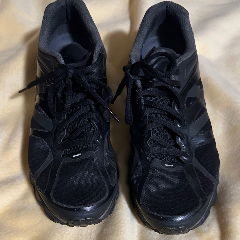 Nike Air Max Black Athletic Women’s Shoes